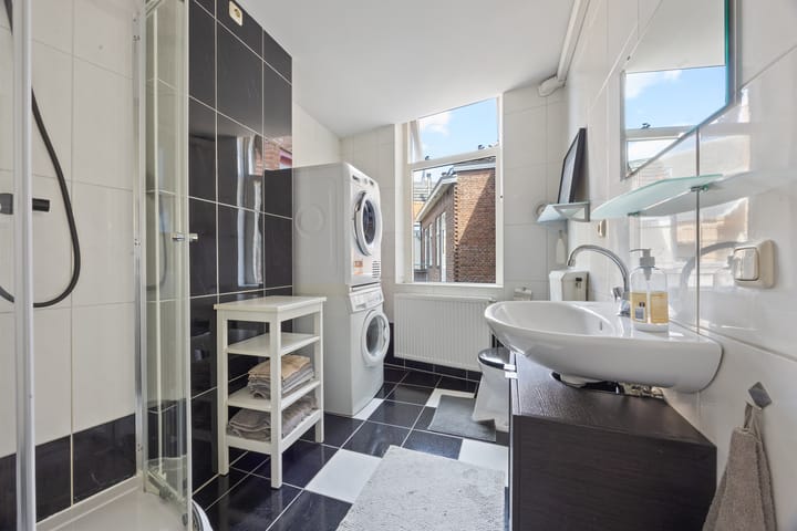 Foto 12 van Clarissenstraat 10-A