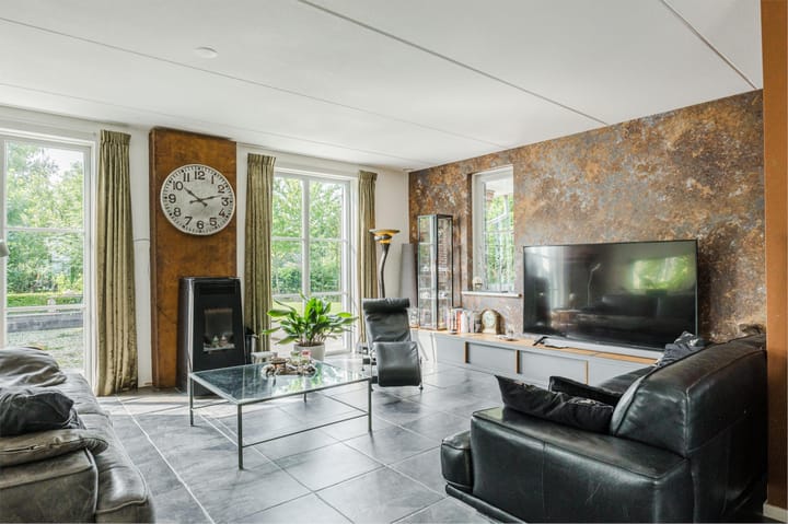 Foto 6 van Lutkepost 3