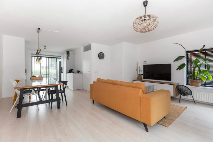 Photo 3 of Van Essendijk 95