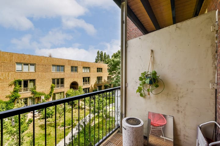 Foto 9 van Oostzaanstraat 82