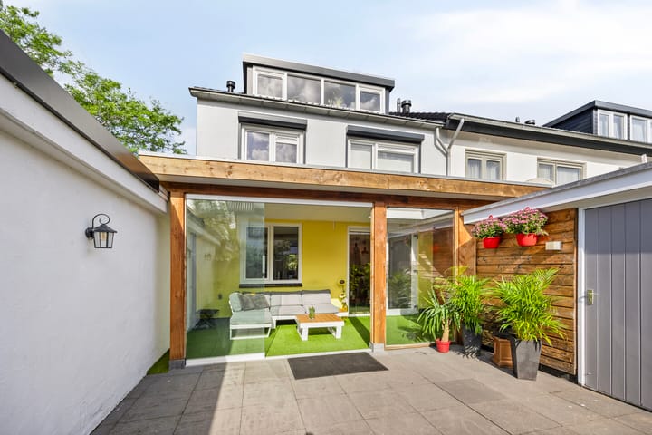 Photo 32 of Vincent Lübeckstraat 2