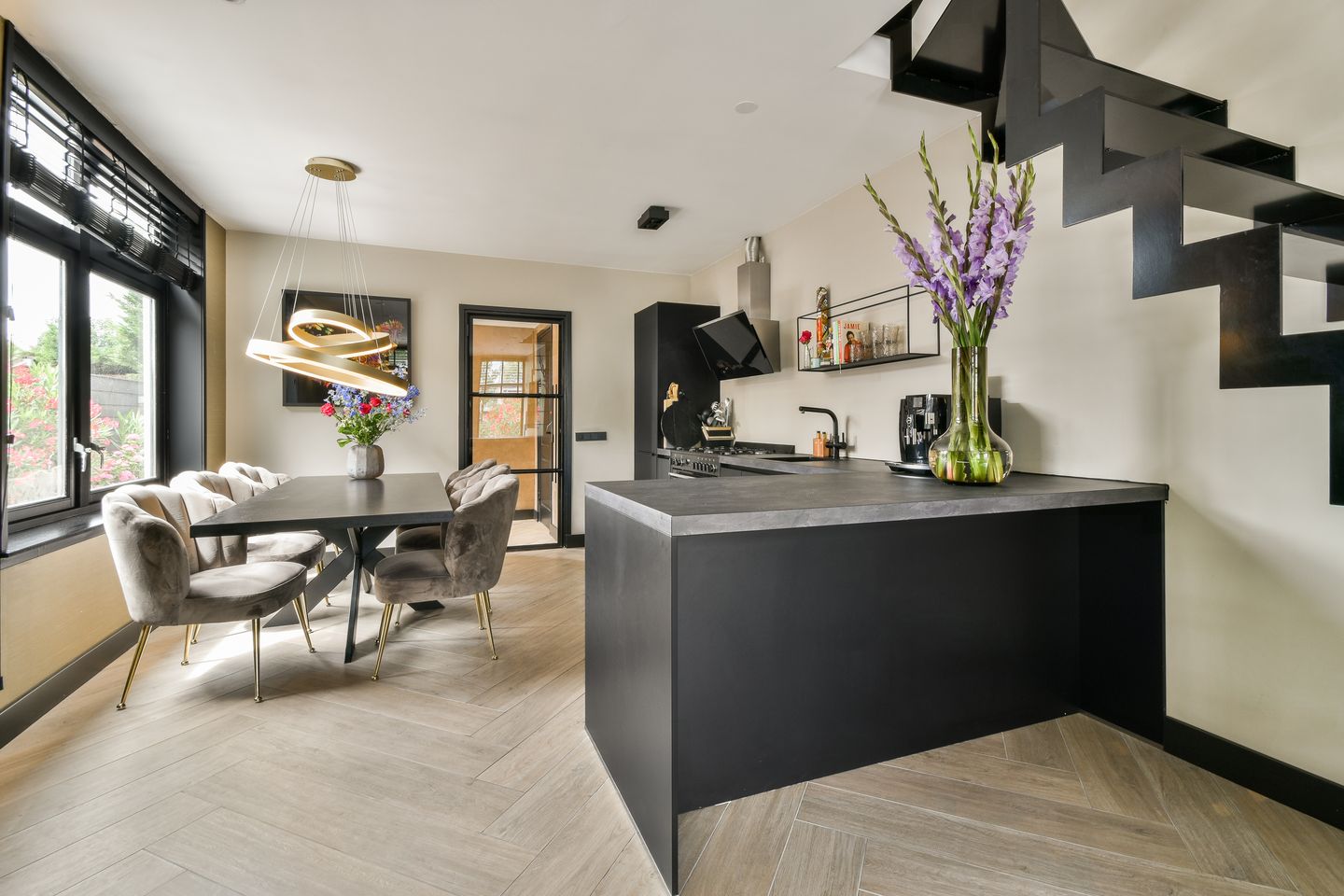 Foto 19 van Hoofdweg 25