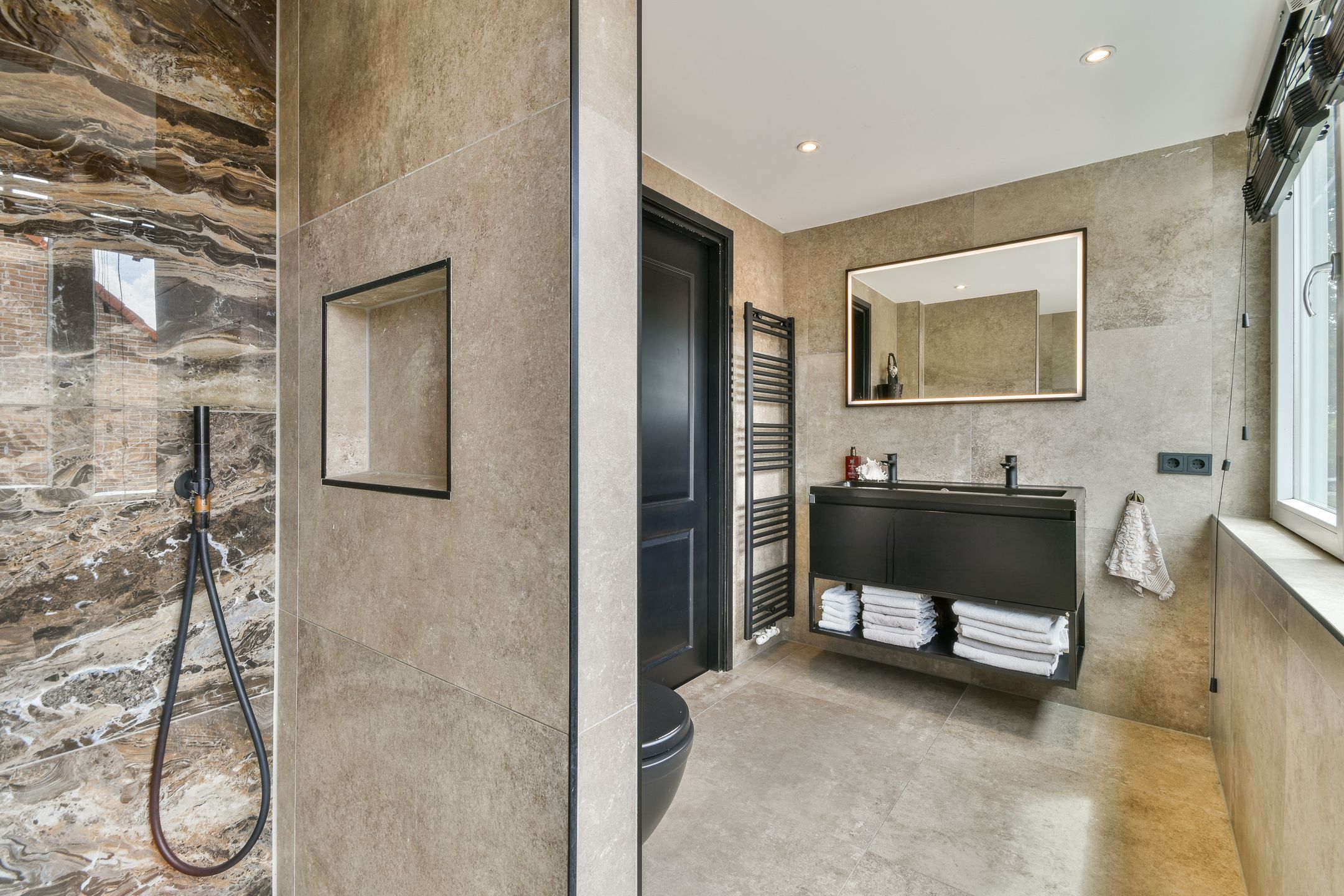 Foto 30 van Hoofdweg 25