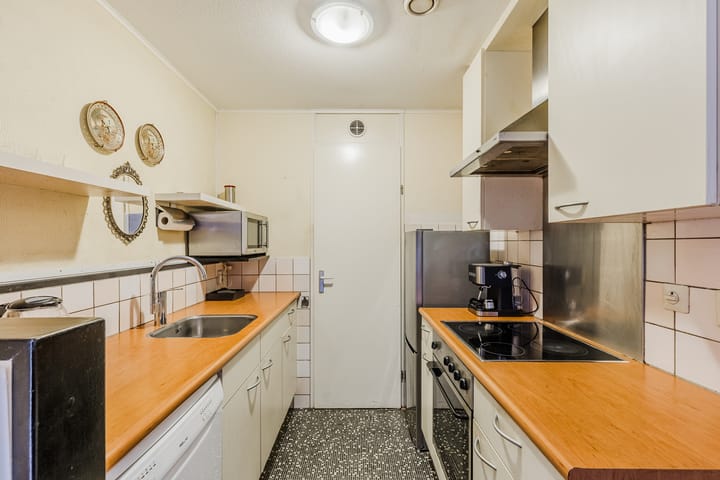 Photo 12 of Valkenburgerstraat 191