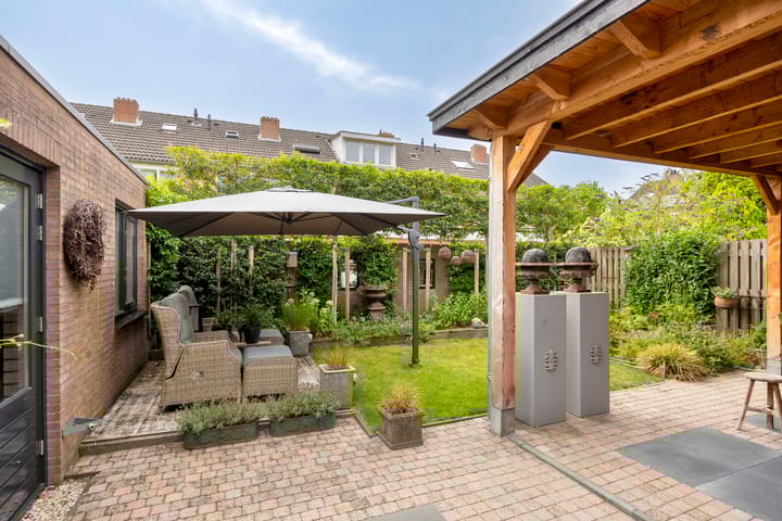 Foto 11 van Gisbert Schairtweg 46