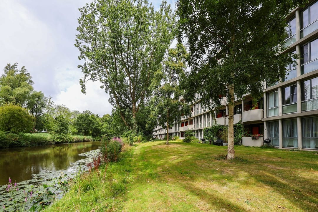 Photo 2 of Bovenover 17