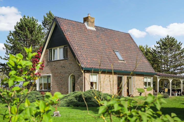 Photo 1 of Meester Werkmanstraat 2-A