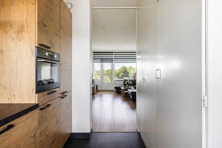 Photo 14 of Leeuwstraat 84