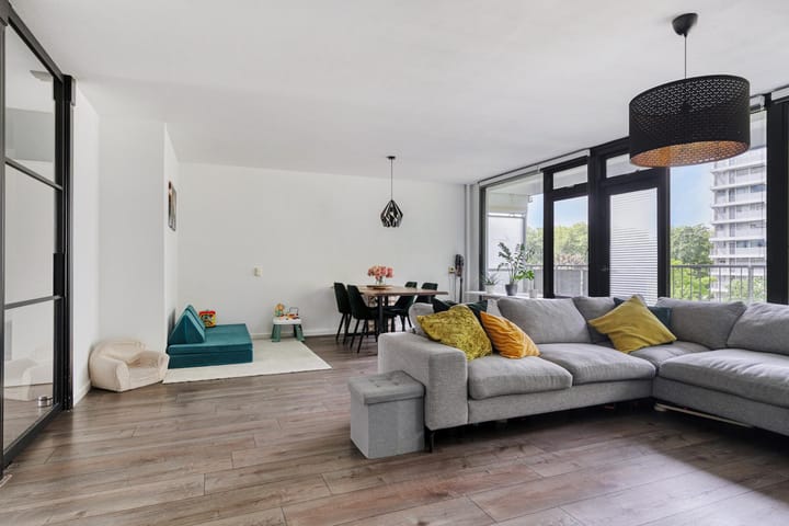 Photo 9 of Frederik van Eedenplaats 73