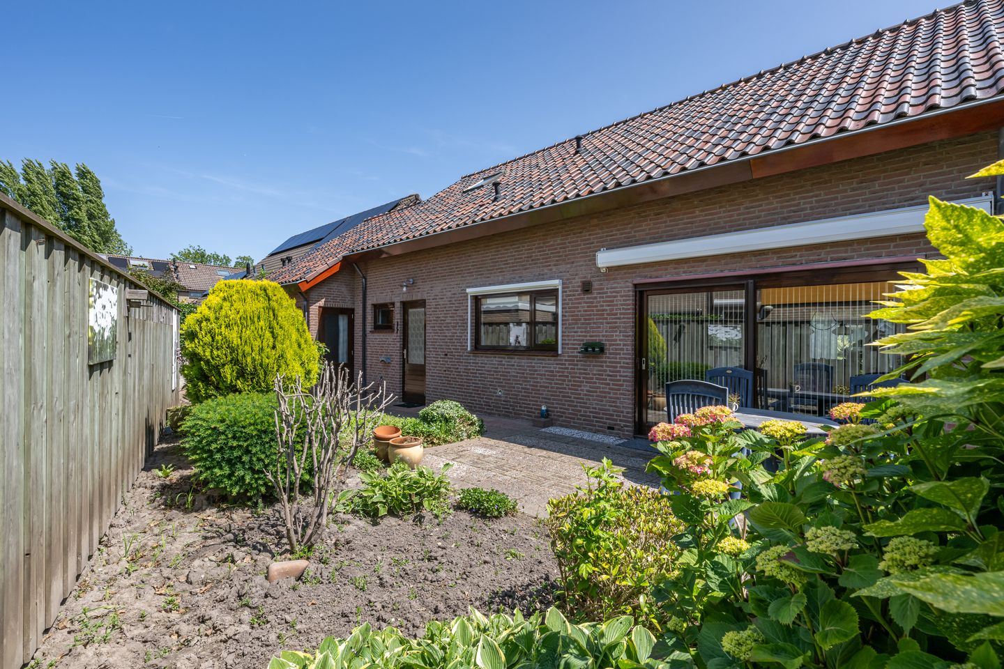 Foto 25 van Dorpsweg 83