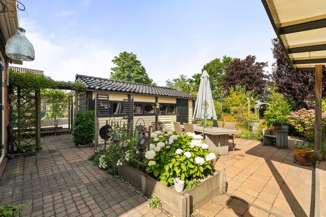 Foto 2 van Burg. Lovinkstraat 75