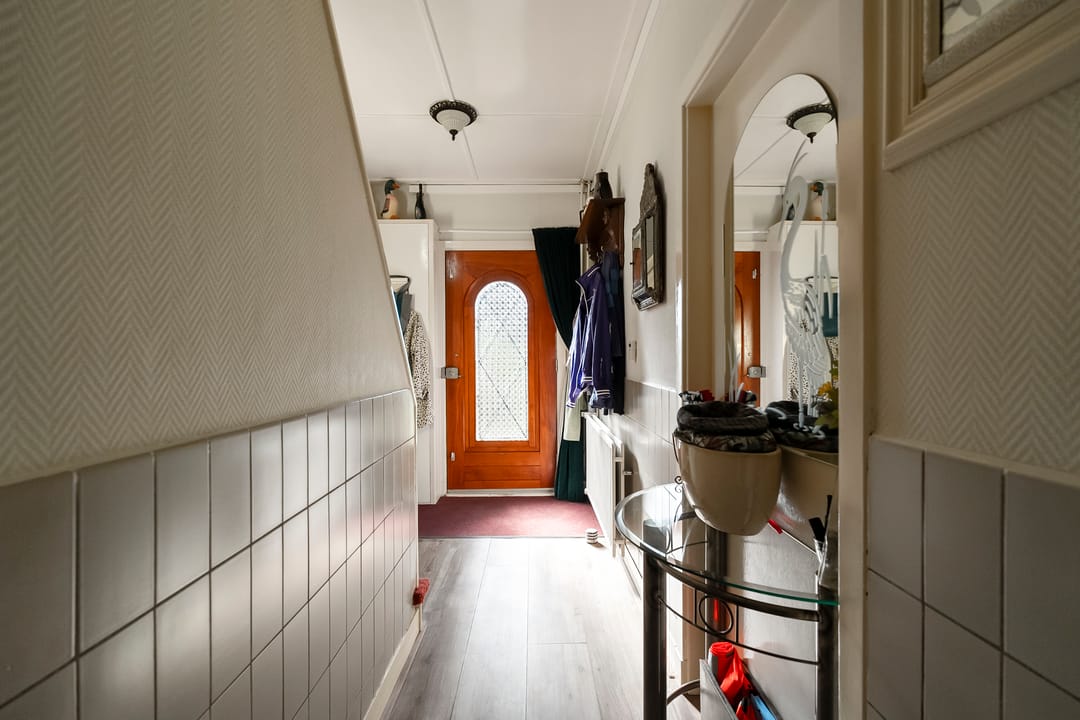 Foto 7 van Burg. Lovinkstraat 75