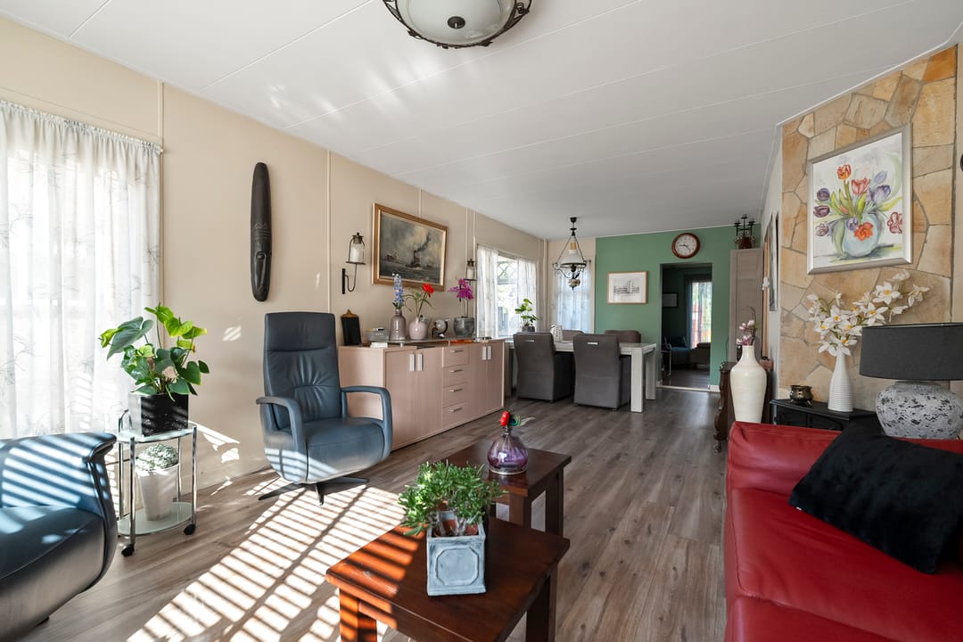 Foto 13 van Burg. Lovinkstraat 75