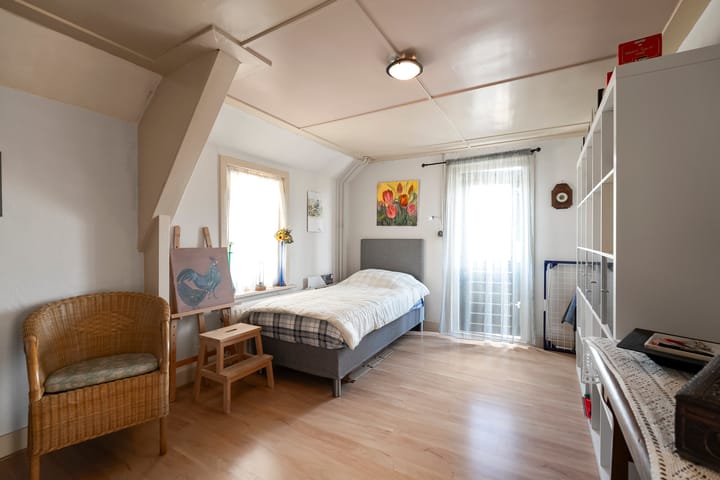 Photo 19 of Burg. Lovinkstraat 75