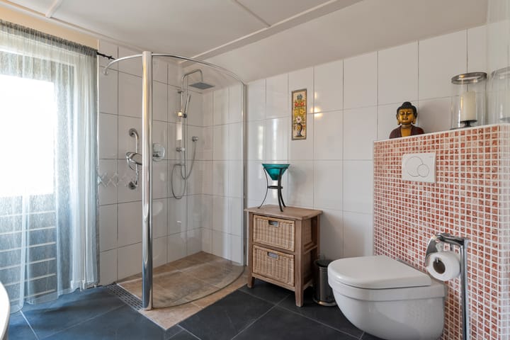 Photo 22 of Burg. Lovinkstraat 75