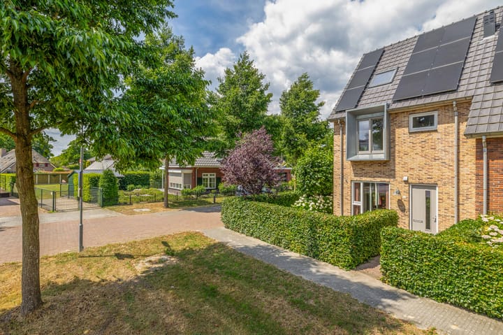 Photo 3 of Huisstee 1