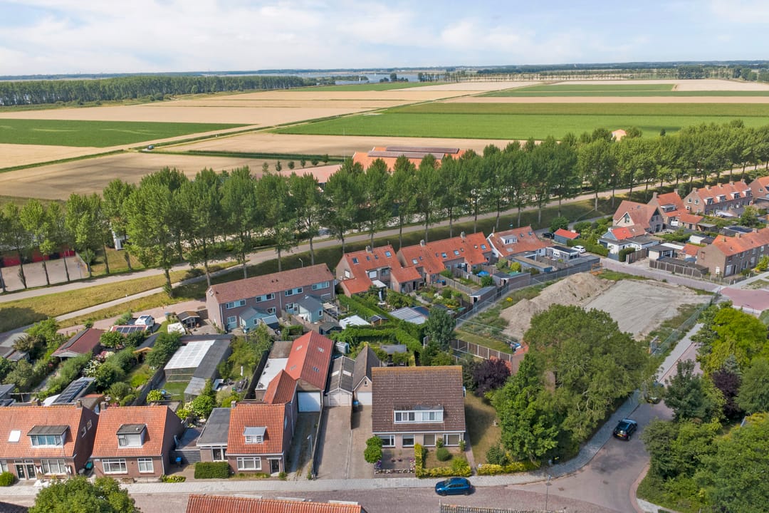 Photo 32 of Weststraat 27