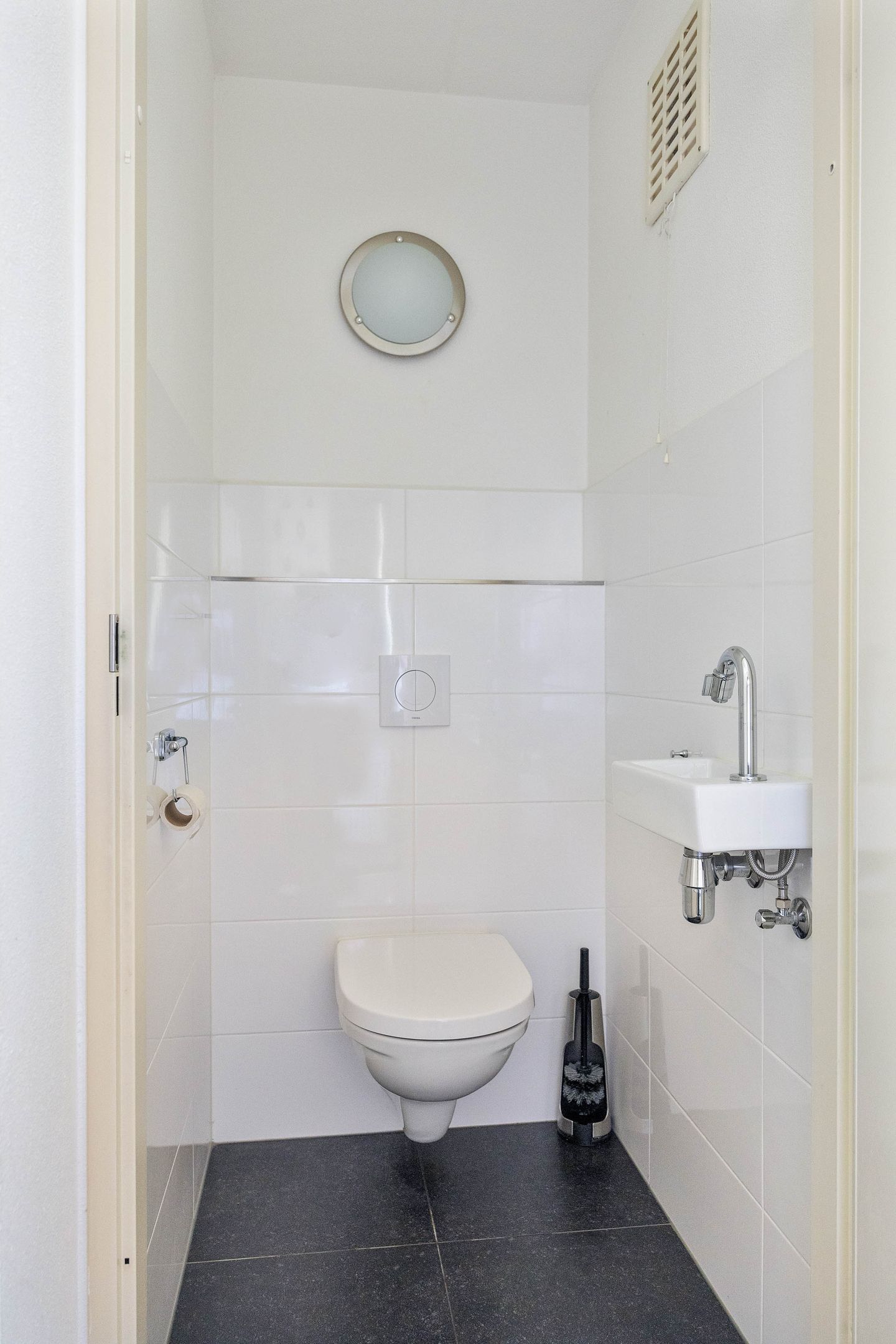 Photo 4 of De Rug 3-143