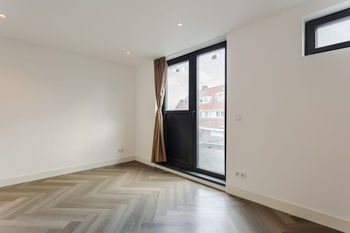 Photo 14 of Zuiderweg 71