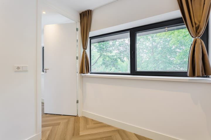 Photo 20 of Zuiderweg 71