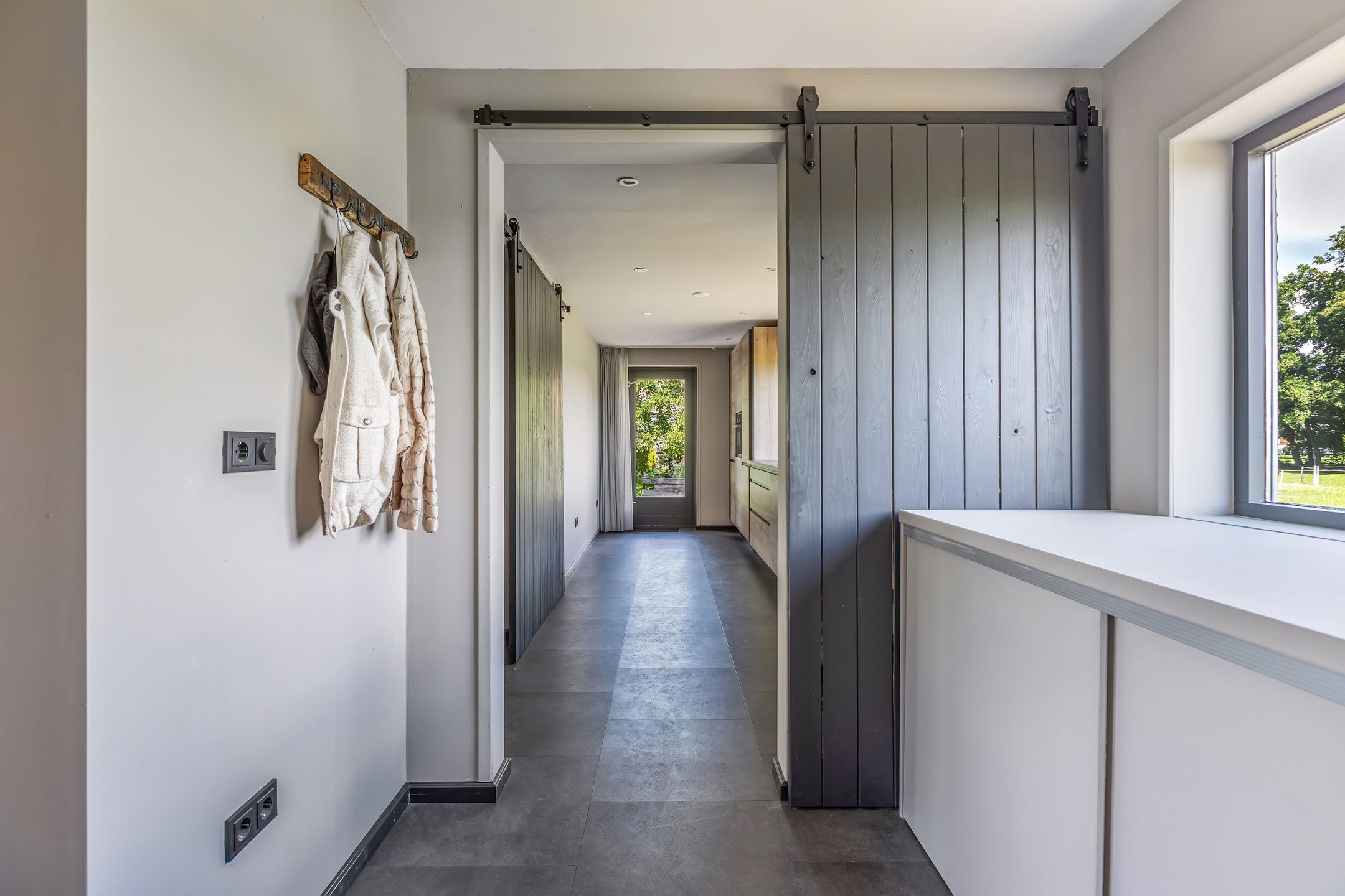 Foto 9 van Middenvaart 5