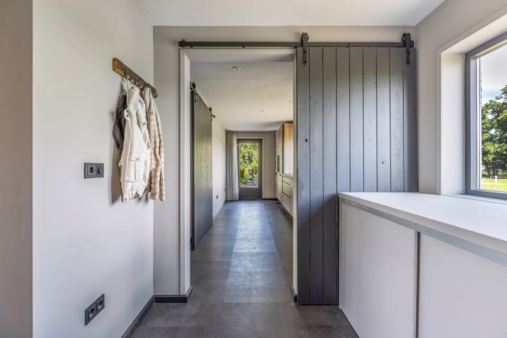 Foto 9 van Middenvaart 5