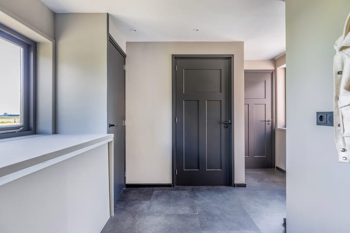 Foto 11 van Middenvaart 5