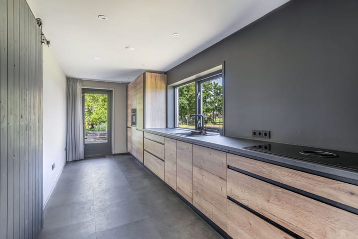 Foto 22 van Middenvaart 5