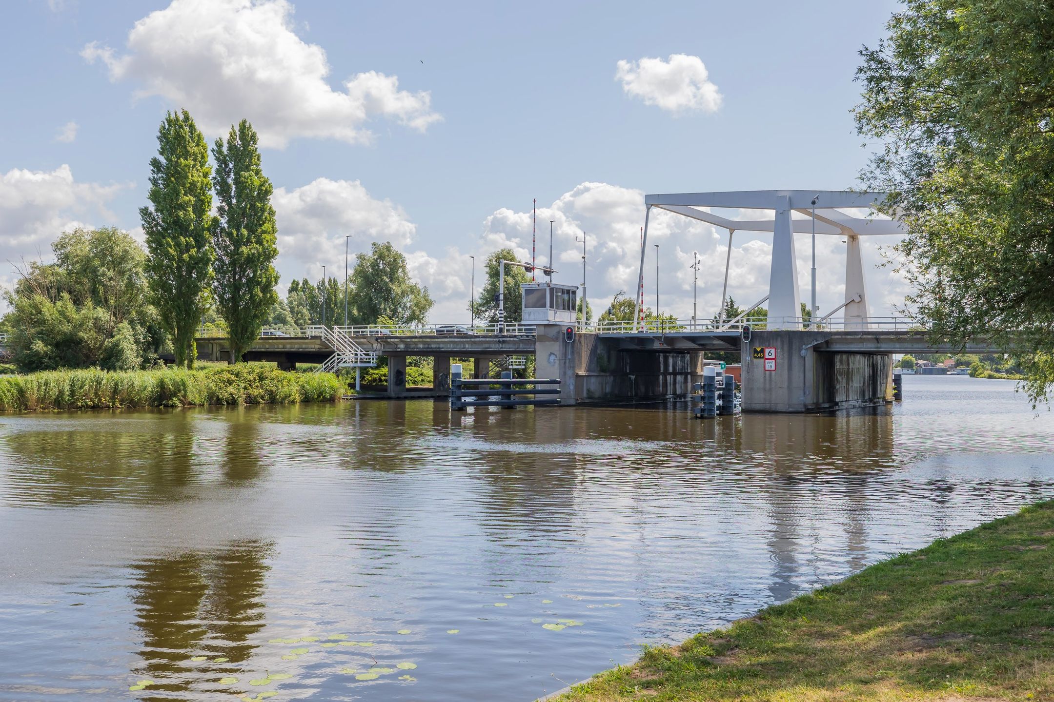 Photo 30 of César Francklaan 89