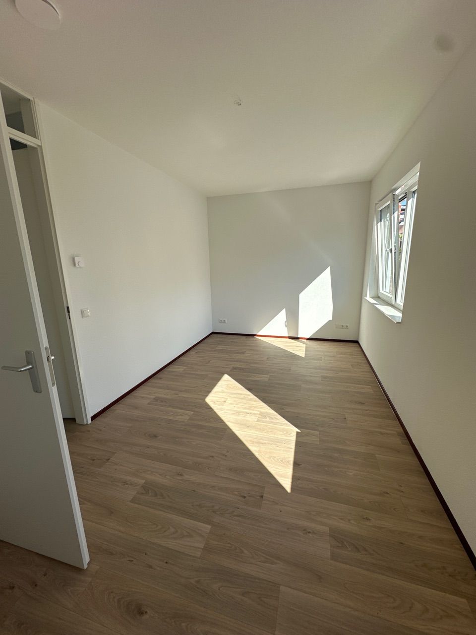 Foto 8 van Einderstraat 89