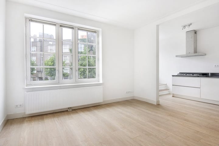 Photo 4 of Ruysdaelstraat 33-1