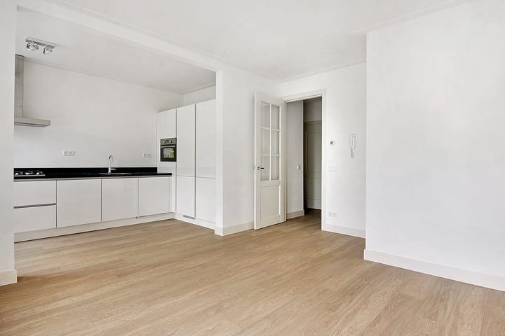 Photo 6 of Ruysdaelstraat 33-1