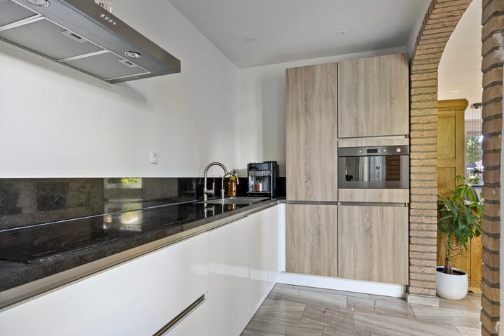 Foto 15 van Kennemerstraatweg 612