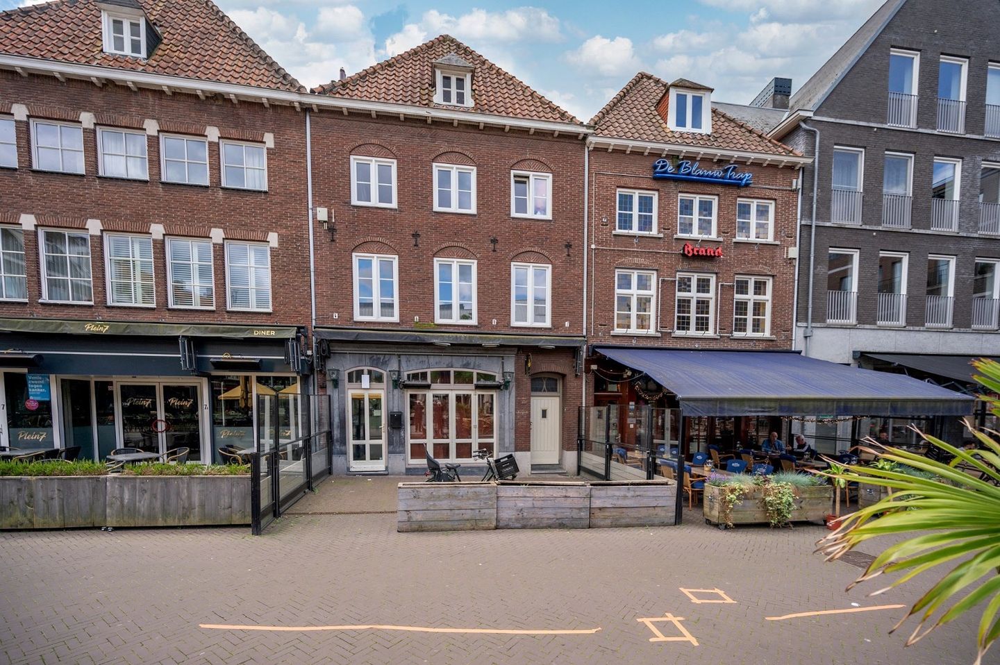 Bekijk foto 1 van Oude Markt 8
