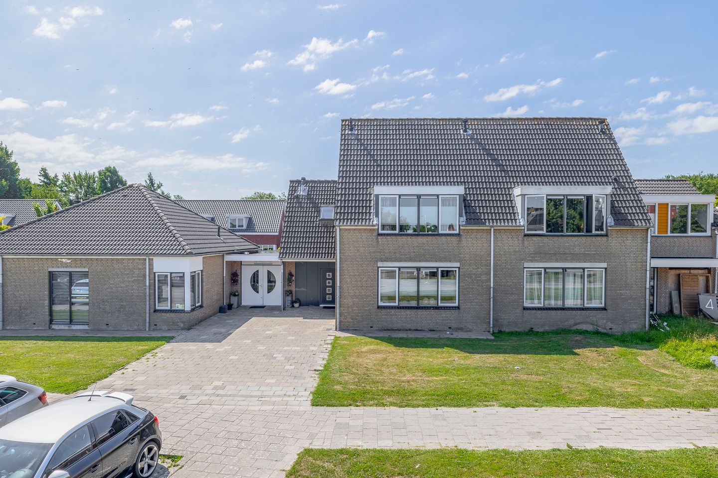 Bekijk foto 1 van P A de Genestetlaan 4-A