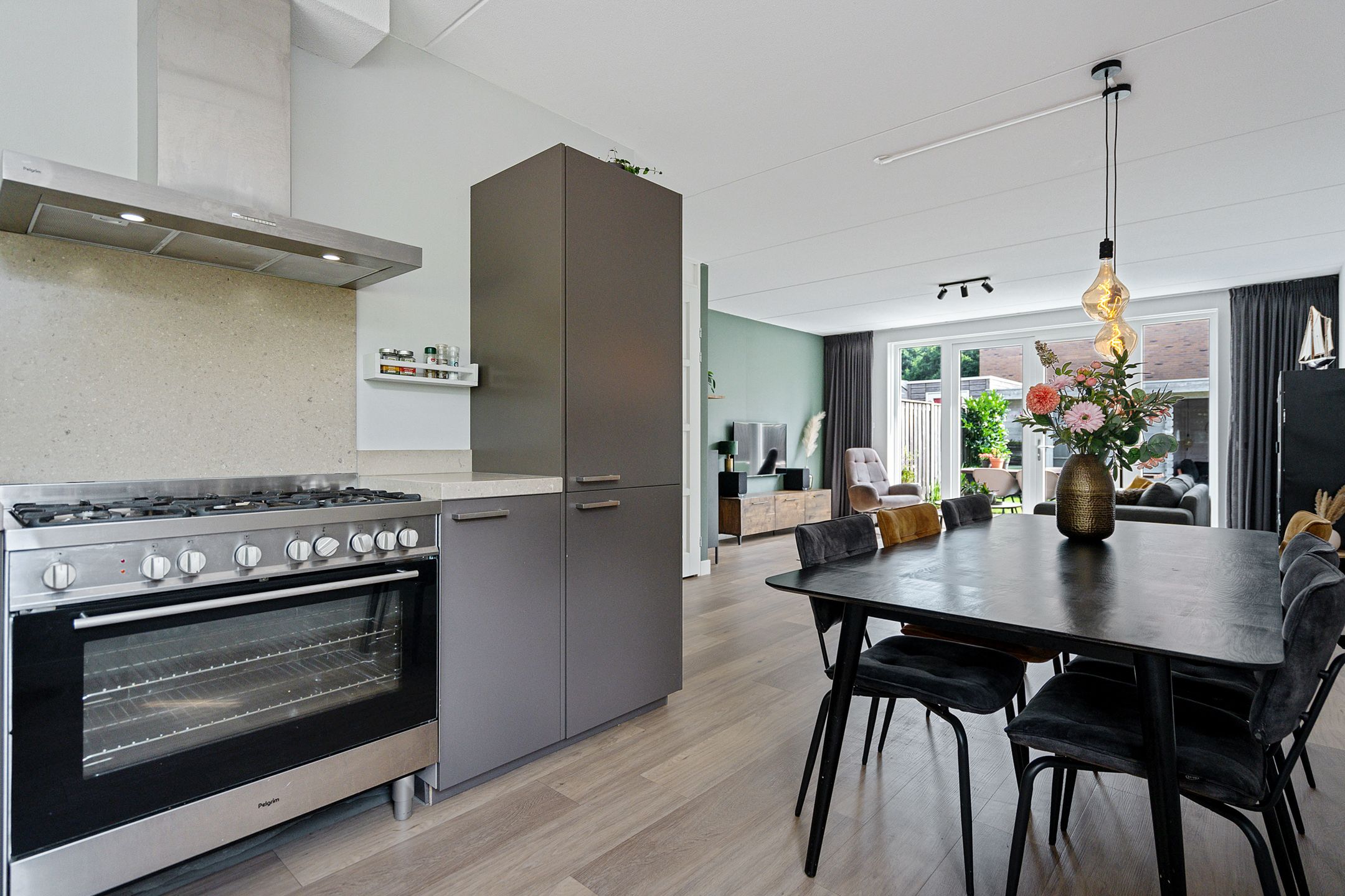 Foto 12 van Raadhuislaan 39