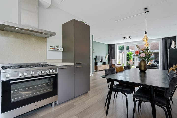 Foto 12 van Raadhuislaan 39