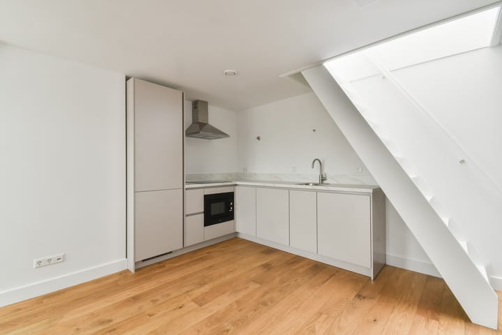 Photo 5 of Frederik Hendrikstraat 12-4