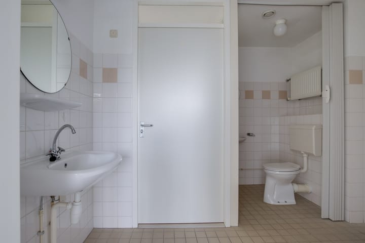 Photo 8 of Albert Schweitzerlaan 147