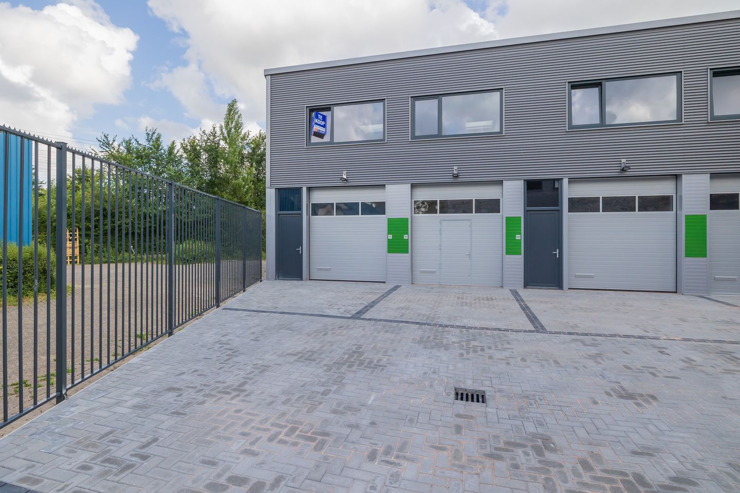 View photo 1 of Floris Versterlaan 62