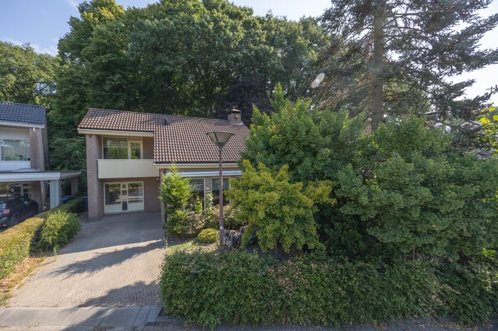 Foto 39 van Mgr. Van Hooydonklaan 17