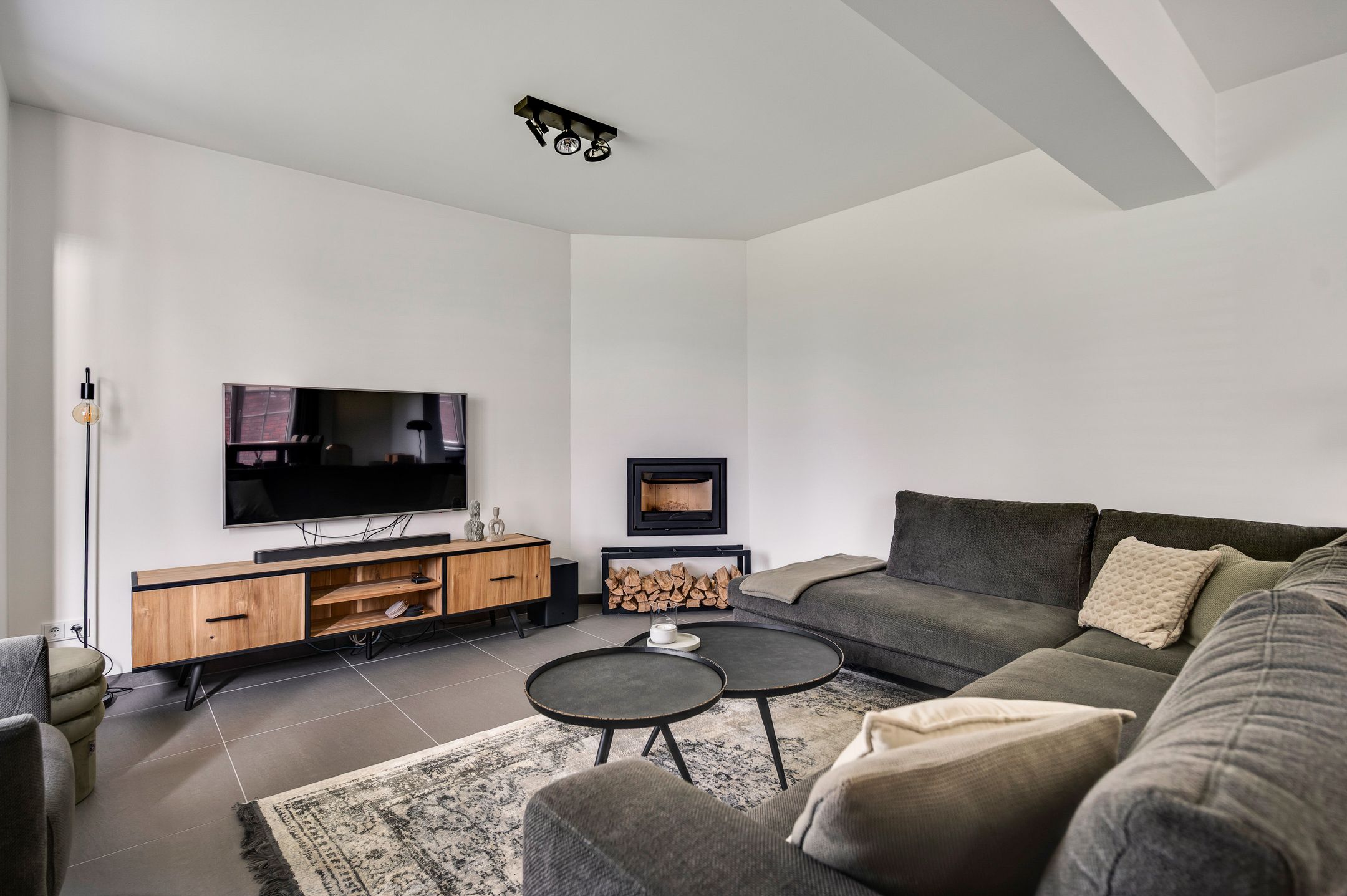 Photo 9 of Hoofdstraat 39