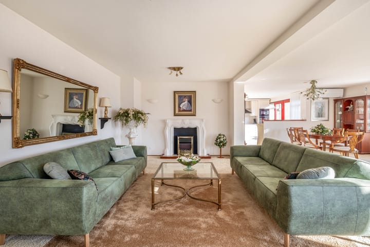 Foto 15 van Dorpsplein 25