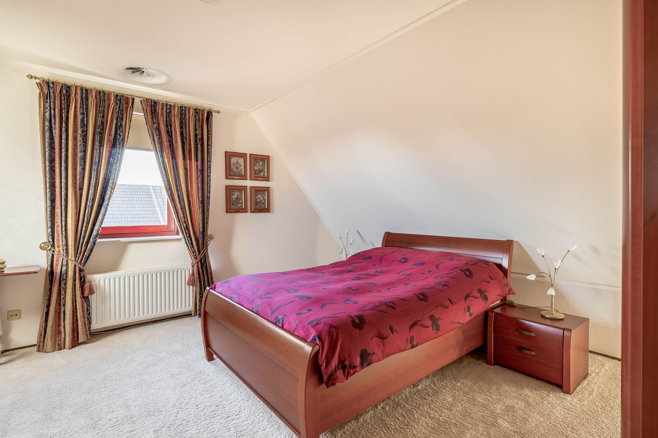 Foto 33 van Dorpsplein 25