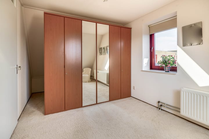 Foto 37 van Dorpsplein 25