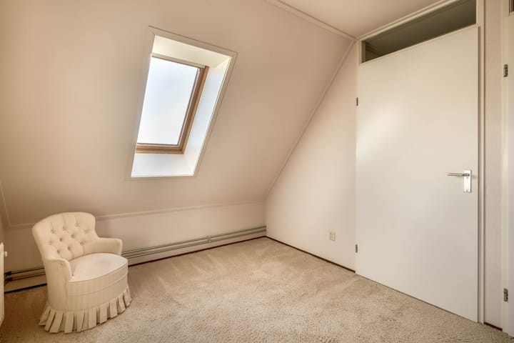 Foto 38 van Dorpsplein 25