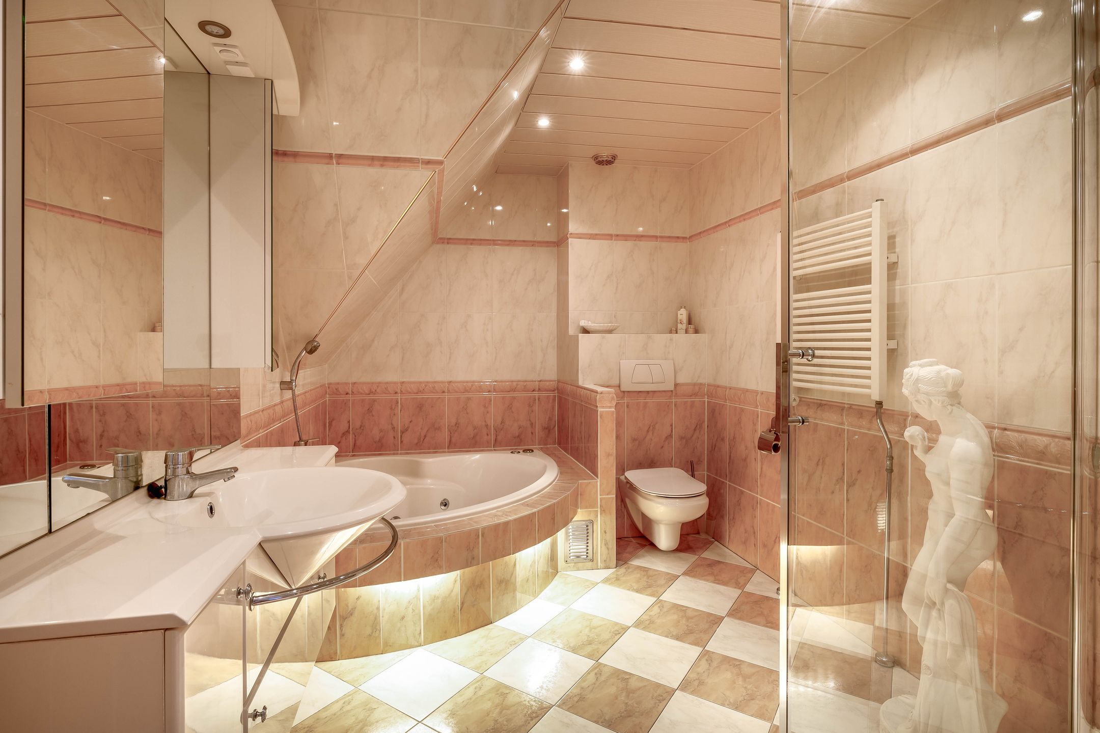 Foto 39 van Dorpsplein 25