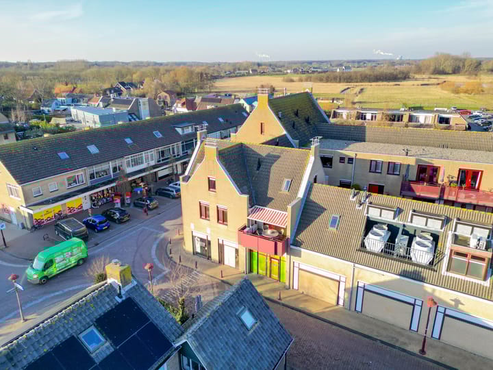 Foto 53 van Dorpsplein 25