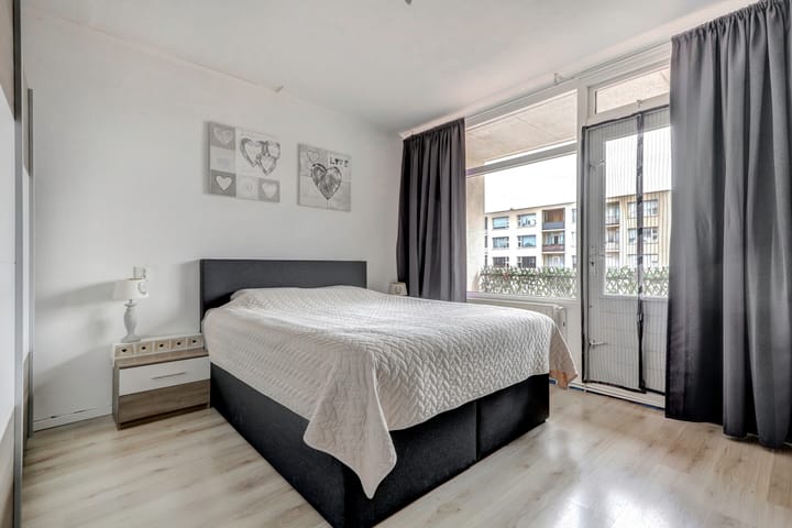 Photo 18 of Uranusstraat 11-B