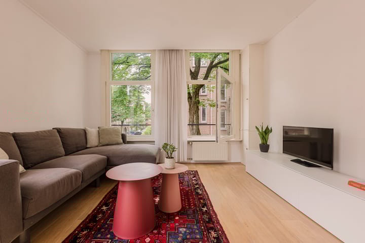 Photo 10 of Rochussenstraat 11-1